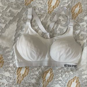Victoria’s Secret Padded White Sports Bra Size 36C